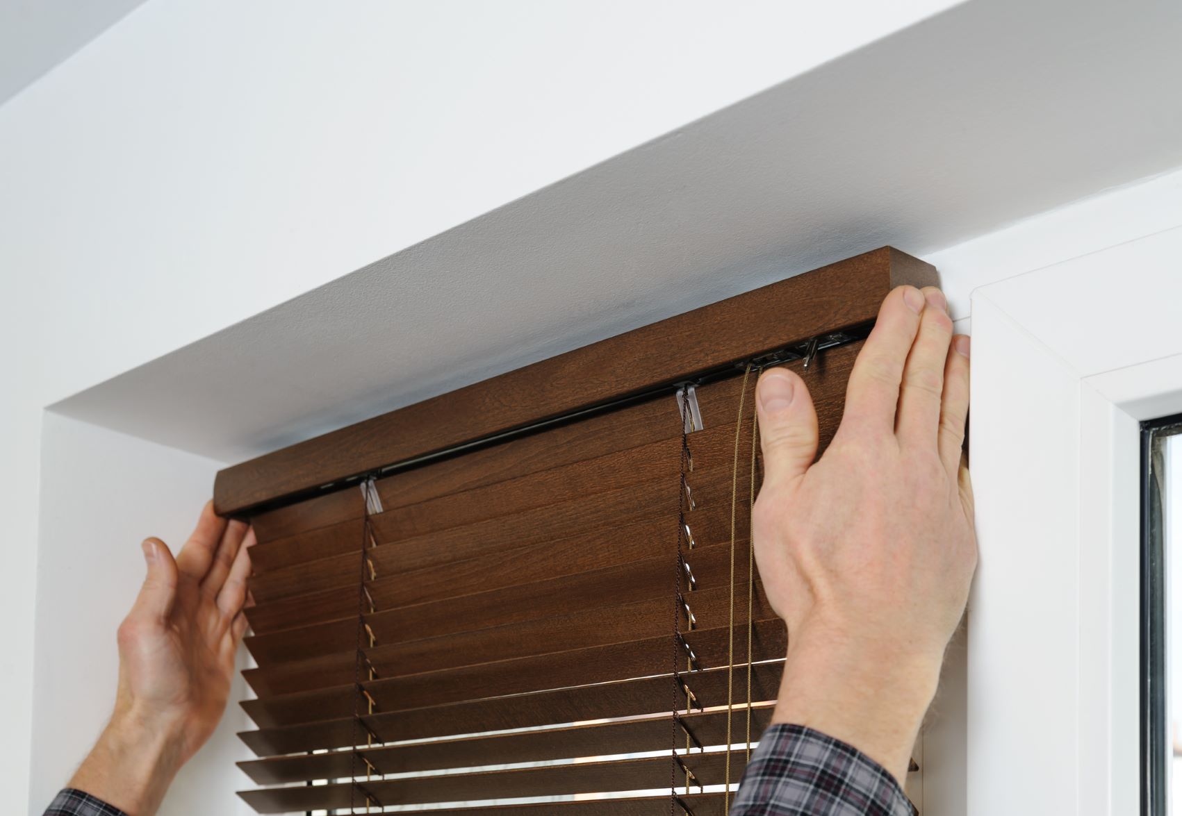 Homeowner Advice - 8 Benefits of Installing Blinds in Your Home This Year
