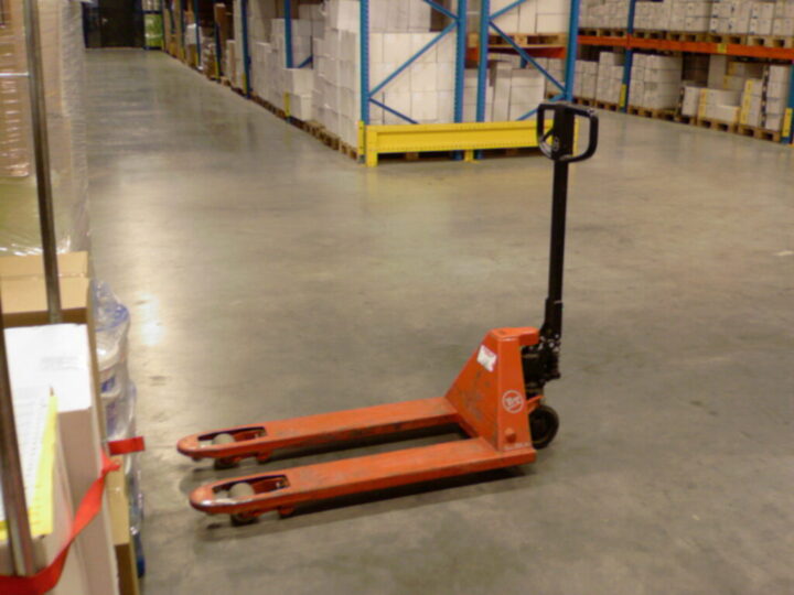 Handling Equipment for Warehouse